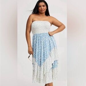 Torrid Midi Smocked Tube Dress in Blue and White - Torrid Size 2 - New with Tags